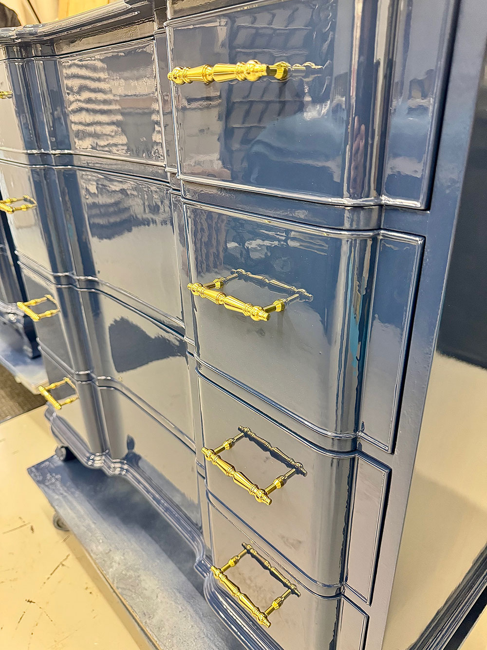 High-Gloss-Piano-Finish-Cabinet-8