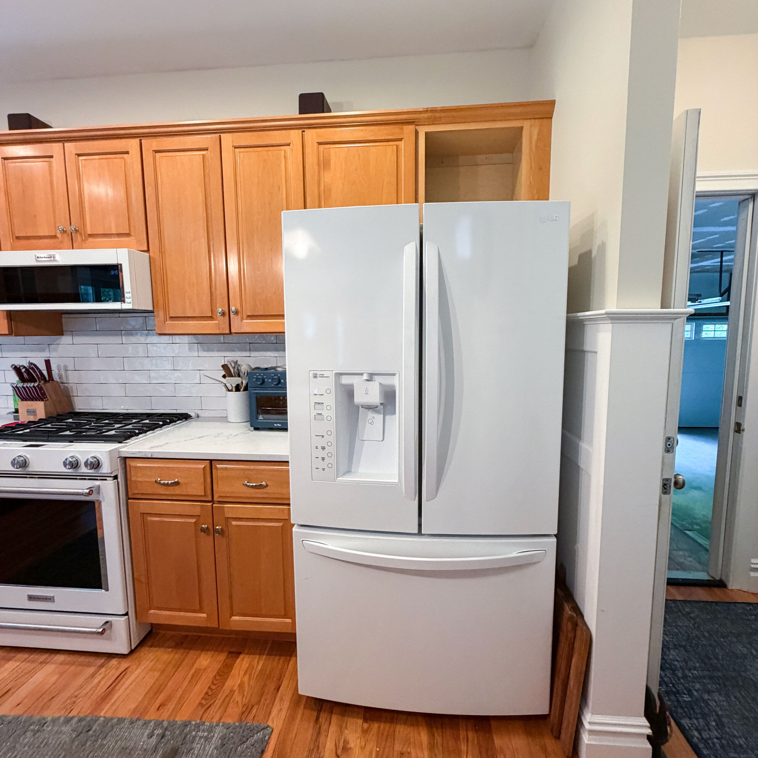 New-Milford-Kitchen-Refinishing-Before-10